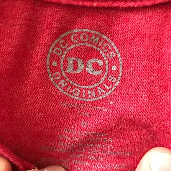 DC Graphic Tee | Batman Tee - Picture 2 of 4